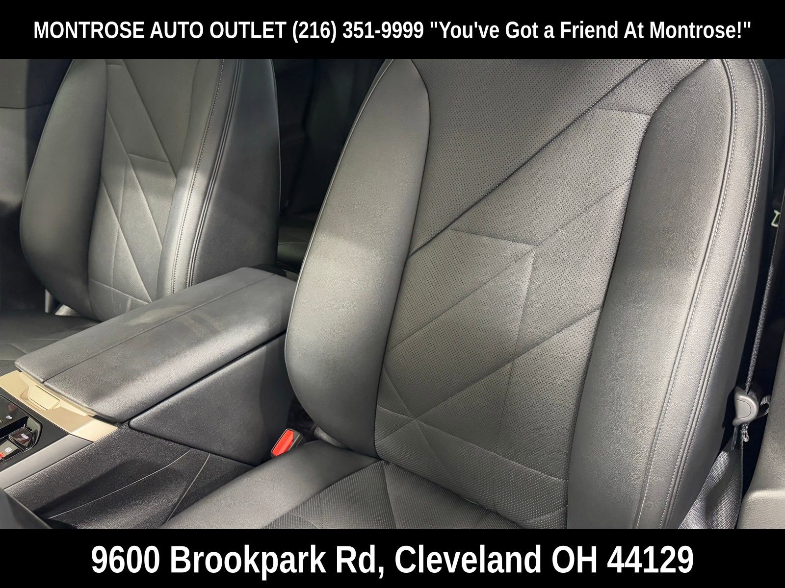 Used 2022 BMW iX xDrive50 w/ Convenience Package image 28