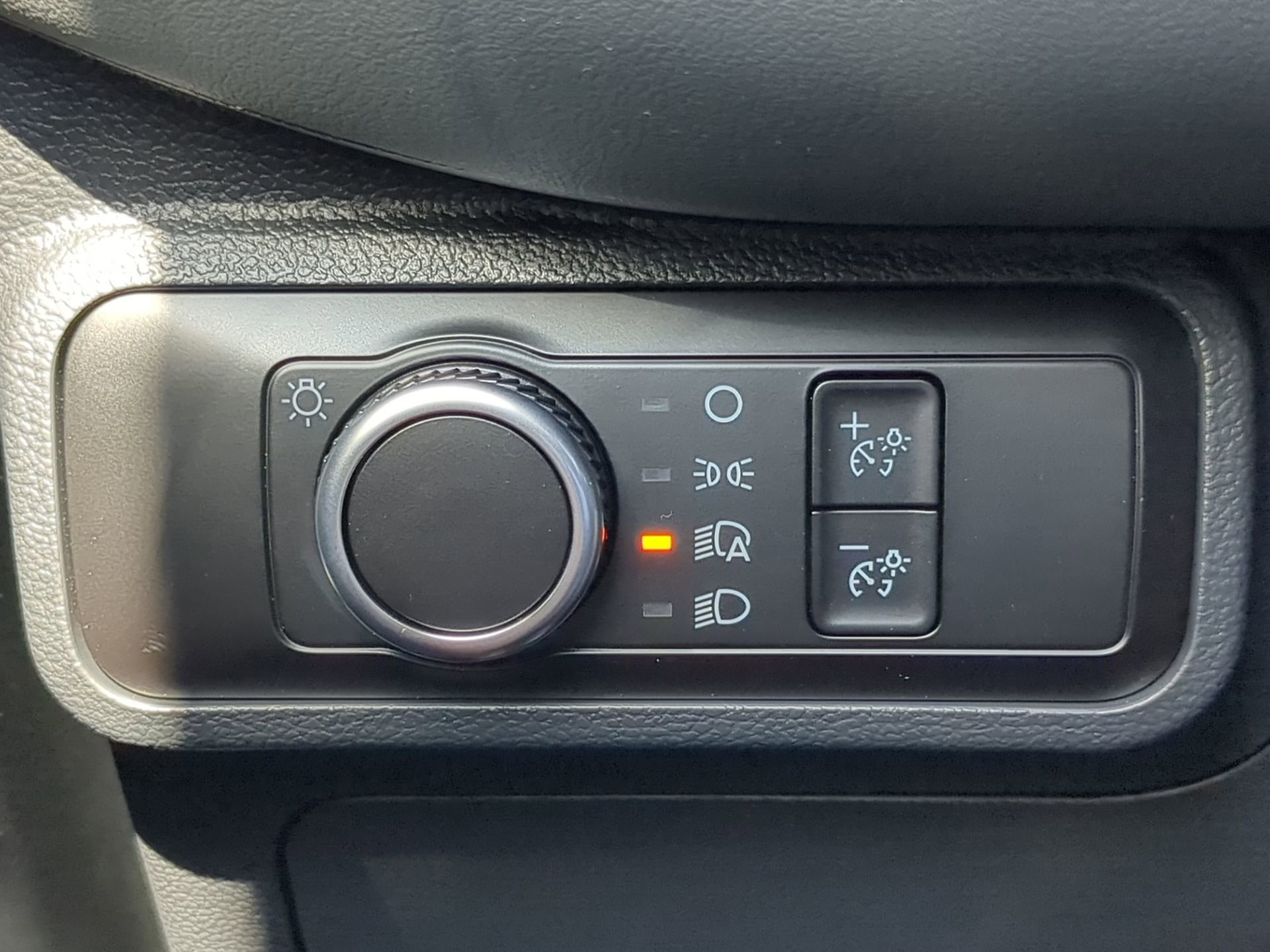 New 2026 Ford Explorer Active RWD image 75
