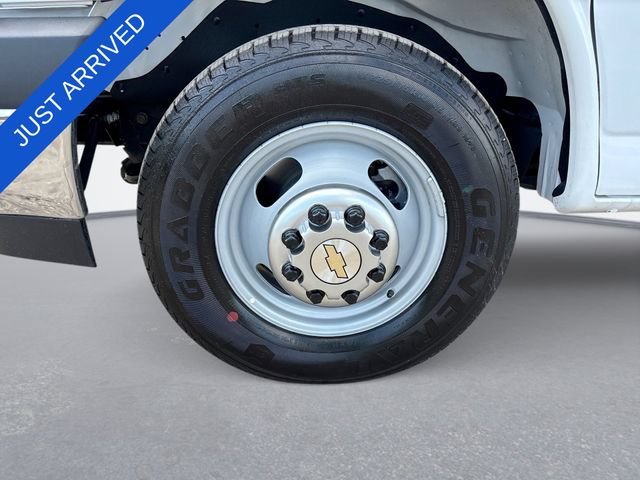 New 2026 Chevrolet Express 3500 w/ Power Convenience Package RWD image 10
