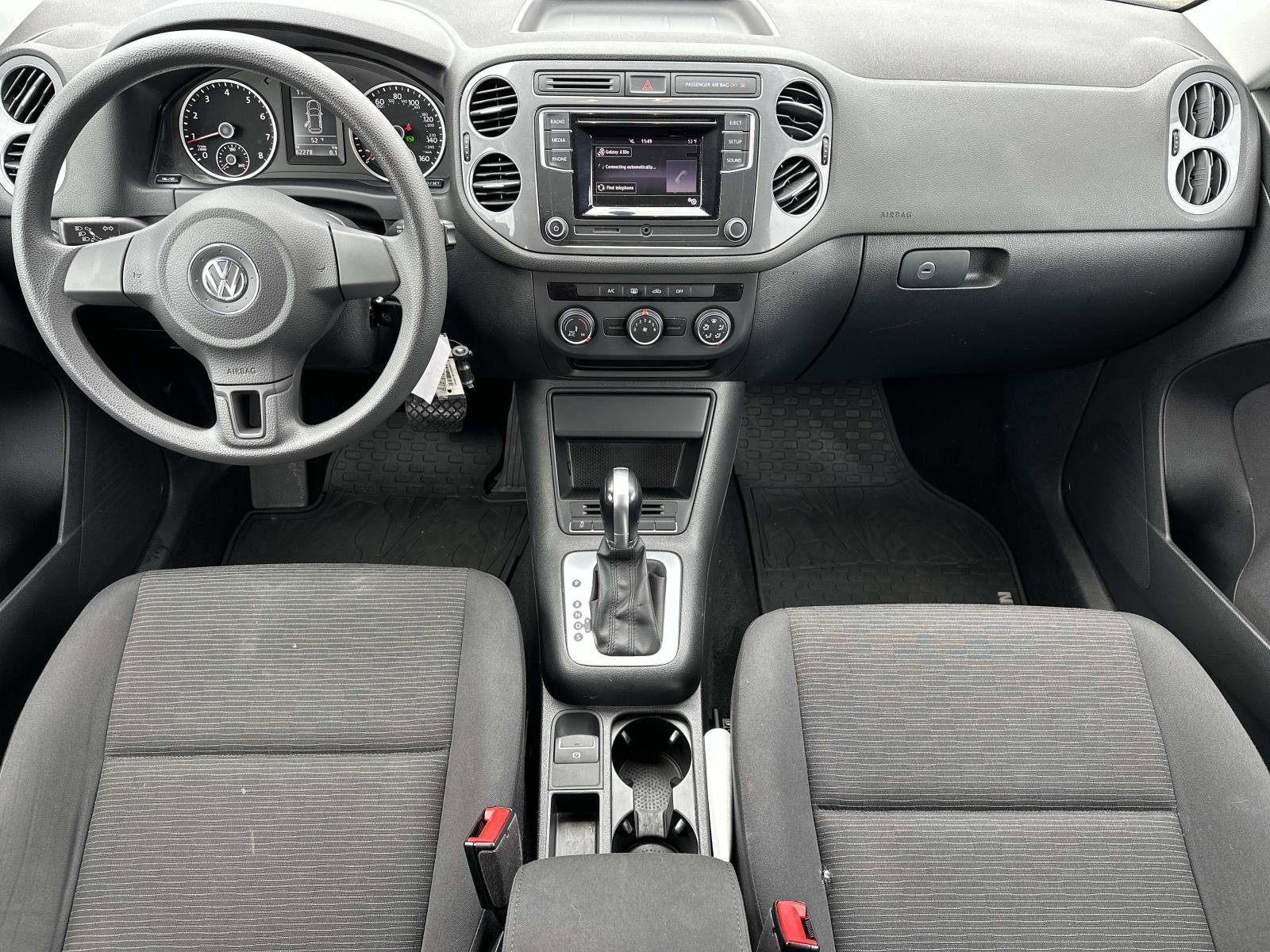 Used 2017 Volkswagen Tiguan Limited image 13