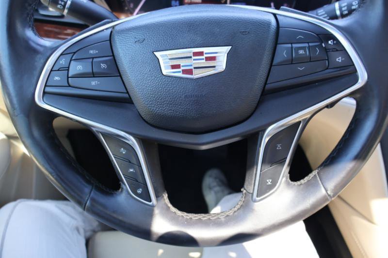 Used 2017 Cadillac XT5 Luxury w/ Driver Awareness Package FWD image 28
