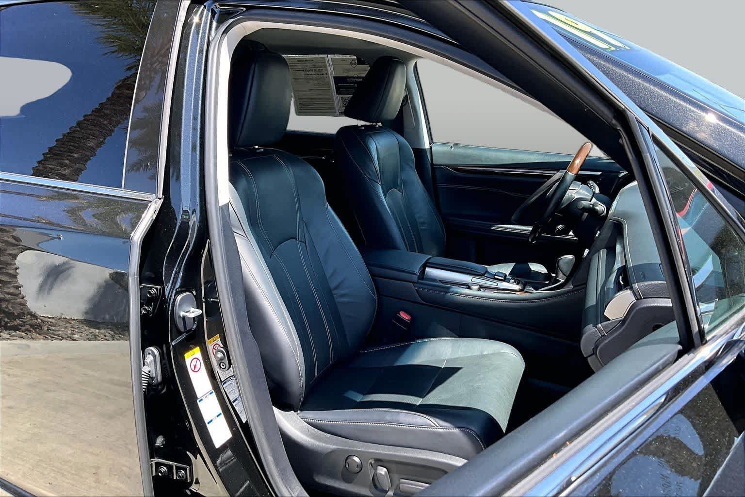 Used 2019 Lexus RX 350 AWD w/ Navigation Package image 8