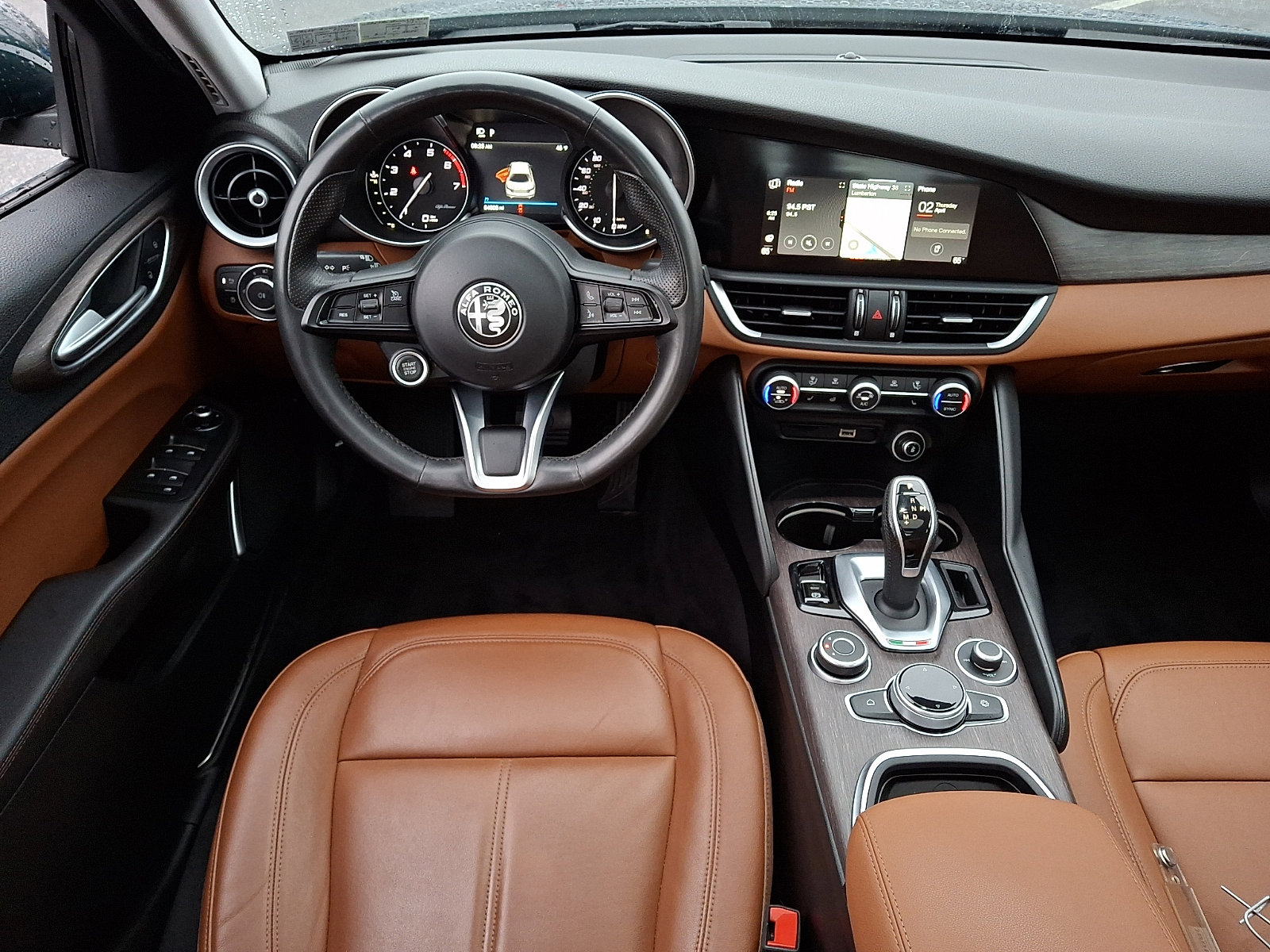 Used 2020 Alfa Romeo Giulia Ti w/ Active Blind Spot Package image 11