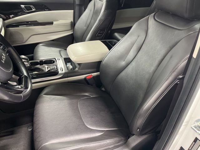 Used 2022 Kia Carnival SX image 16