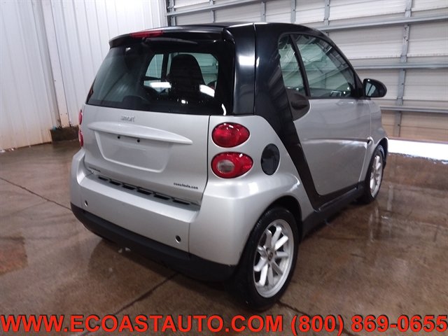 Used 2009 smart fortwo passion RWD image 3