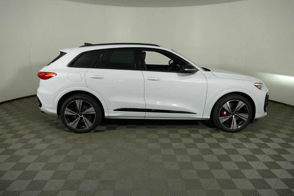 New 2026 Audi SQ5 Premium Plus AWD/4WD image 2