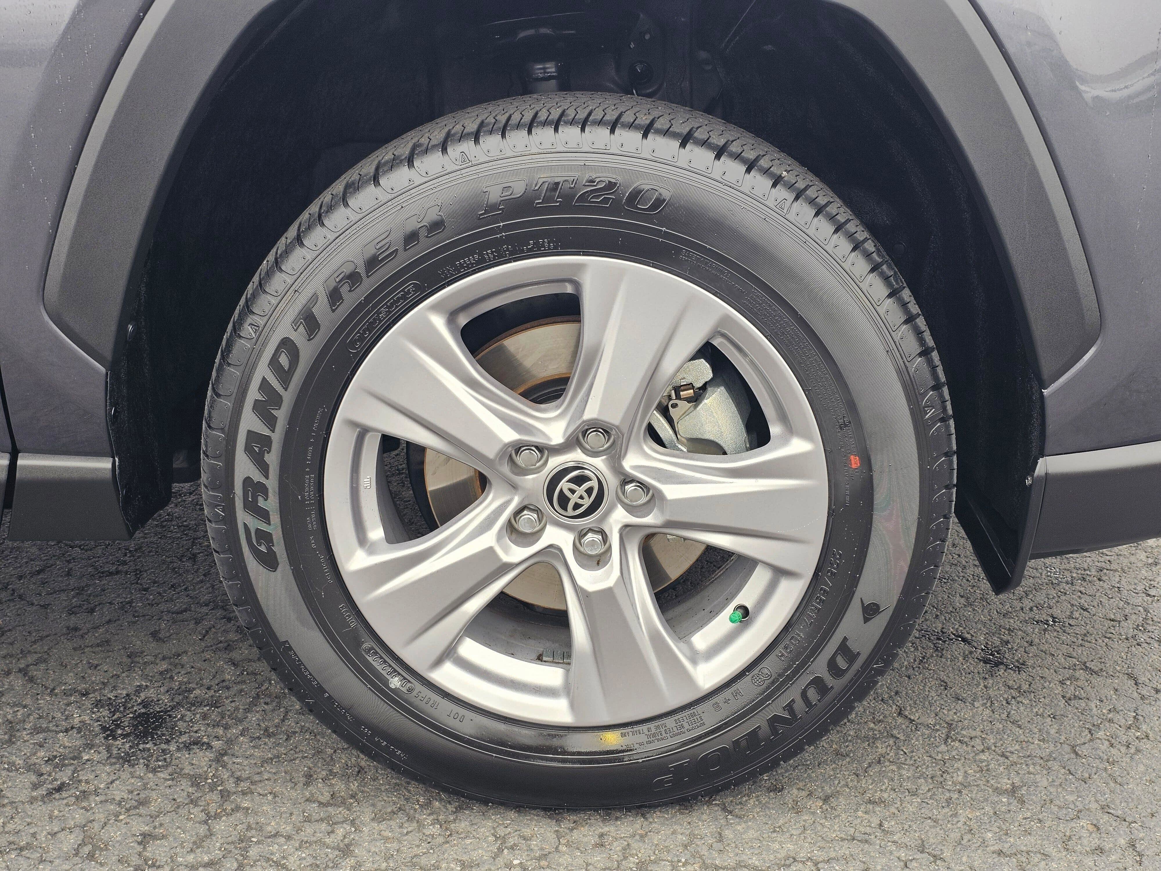 Used 2025 Toyota RAV4 XLE w/ Convenience Package image 9