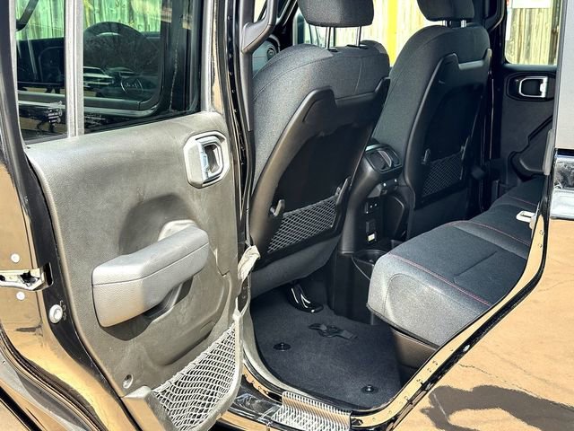 Used 2024 Jeep Gladiator Rubicon w/ Technology Group image 23