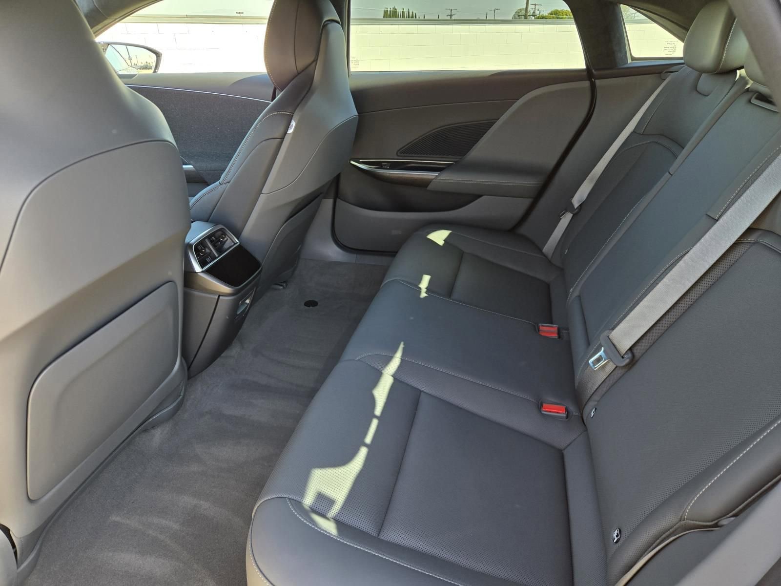 Used 2024 Lucid Air Touring image 21