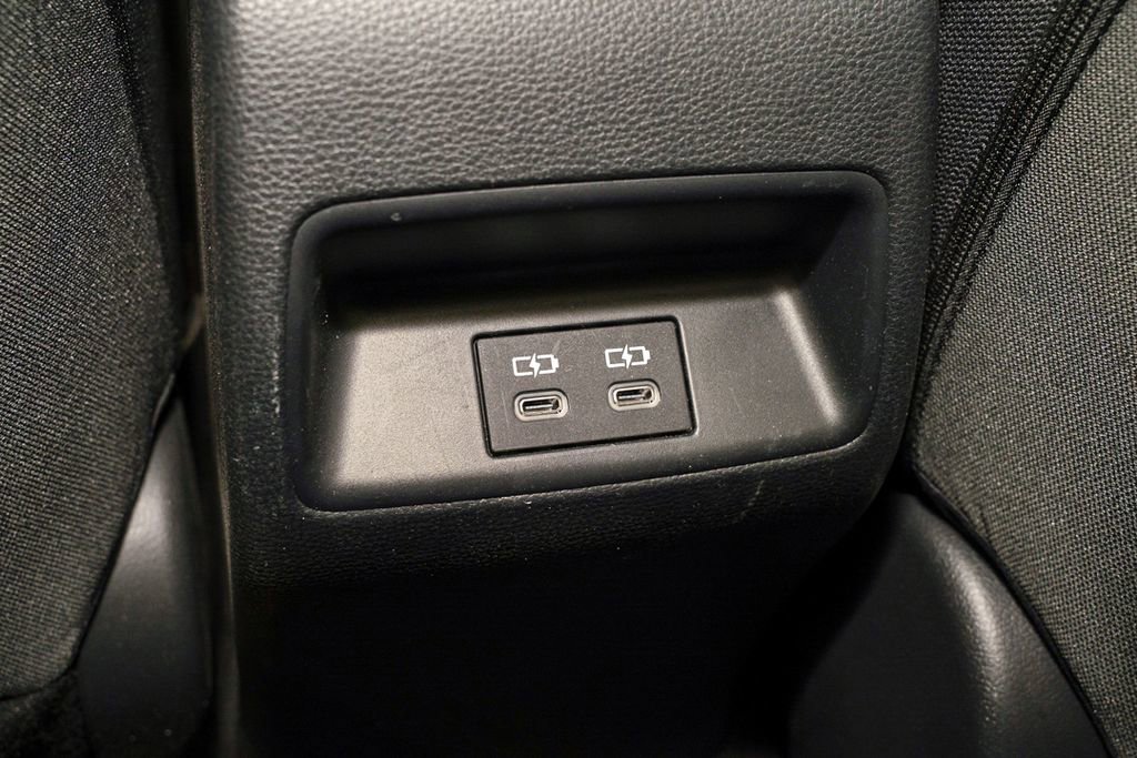 Used 2024 Toyota Corolla LE w/ LE Convenience Package image 7