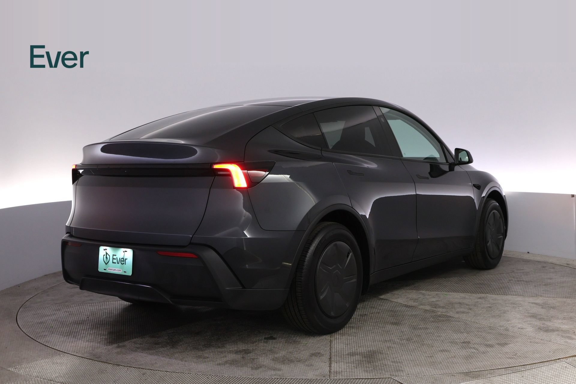 Used 2026 Tesla Model Y 2WD image 3