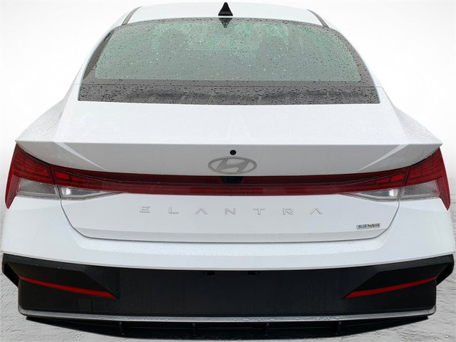 Used 2024 Hyundai Elantra Blue image 3