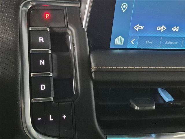 Used 2023 Chevrolet Suburban Premier RWD image 16