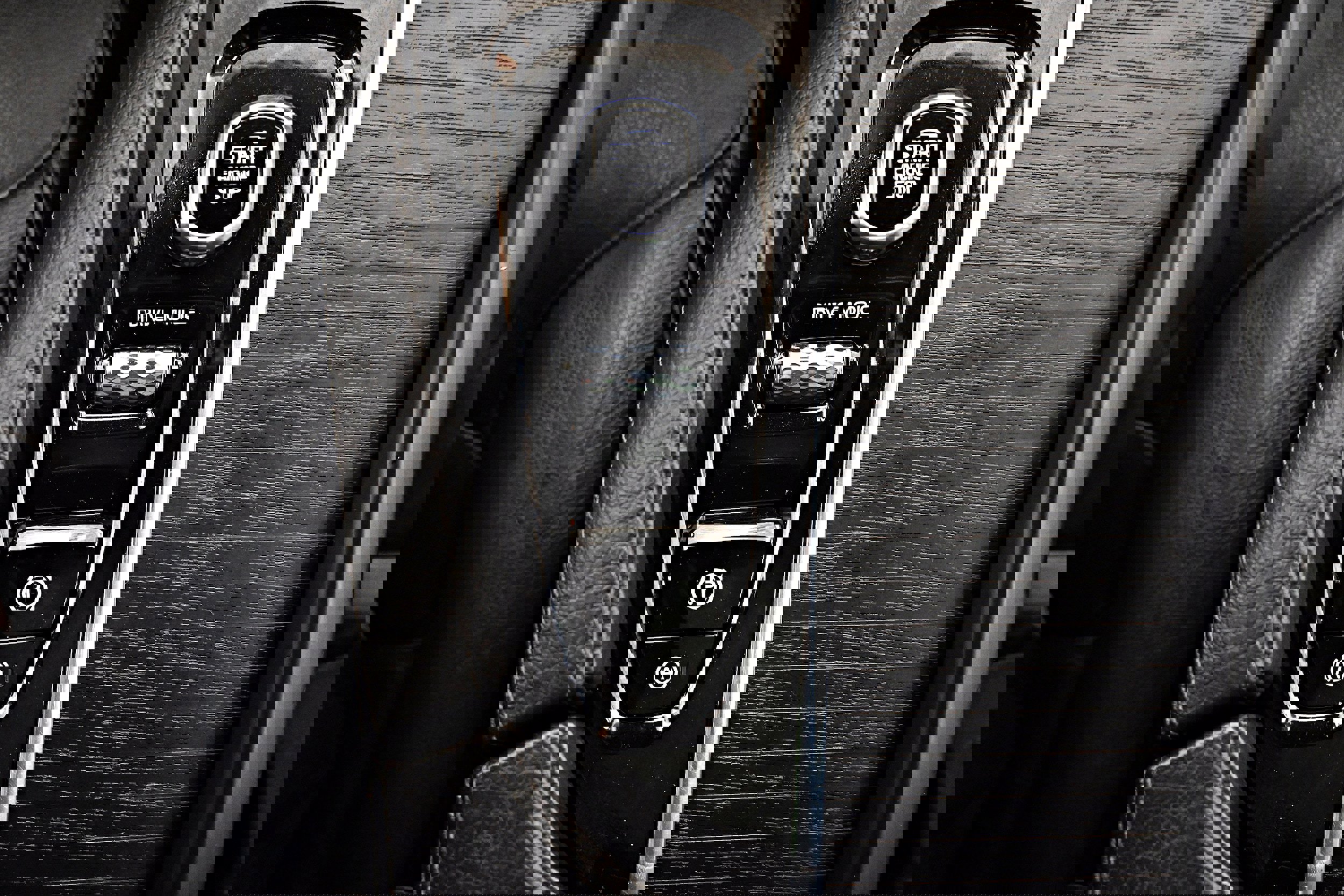 Used 2020 Volvo XC90 T6 Momentum image 10