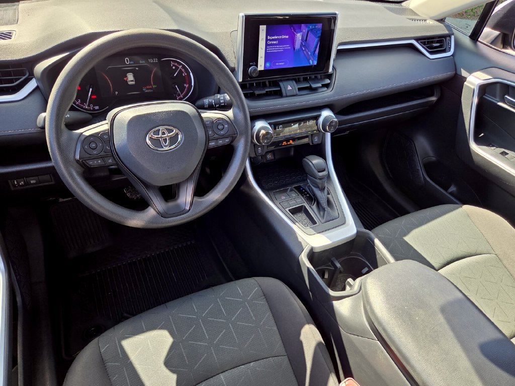 Used 2024 Toyota RAV4 XLE FWD image 8