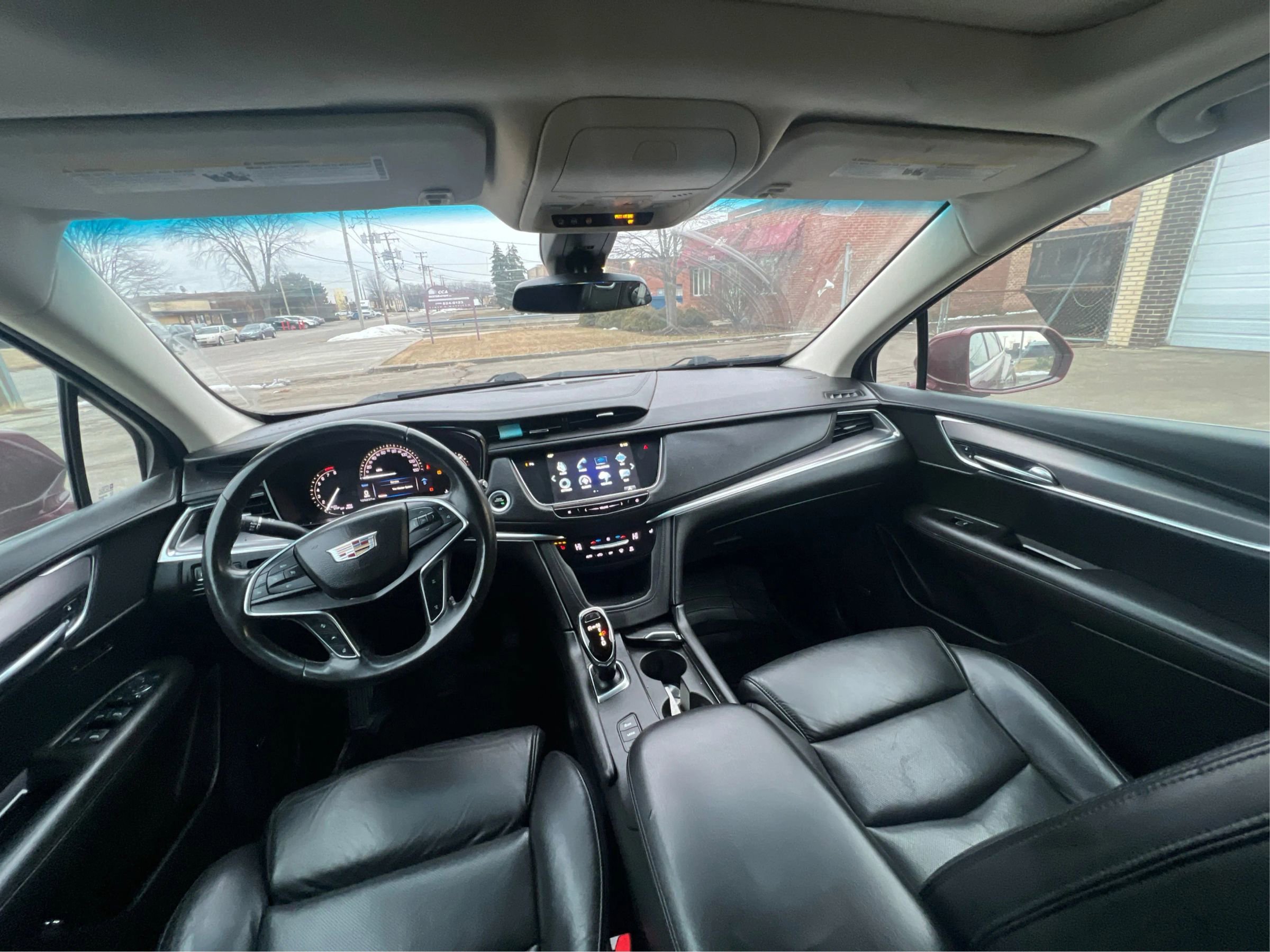 Used 2017 Cadillac XT5 Luxury w/ Driver Awareness Package FWD image 27
