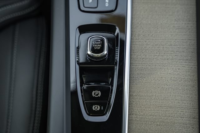 New 2026 Volvo XC60 T8 Ultra w/ Protection Package Premier AWD/4WD image 26