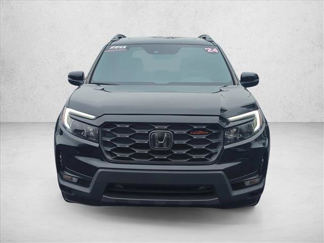 Used 2024 Honda Passport TrailSport image 2