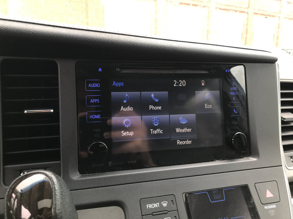 Used 2017 Toyota Sienna XLE FWD image 18