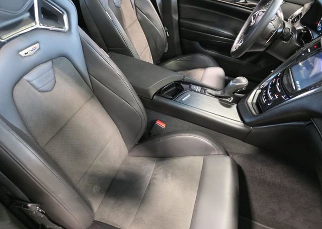 Used 2018 Cadillac CTS V w/ Carbon Fiber Package RWD image 11