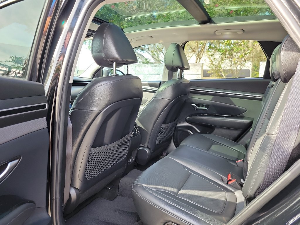 Used 2023 Hyundai Tucson Limited FWD image 13