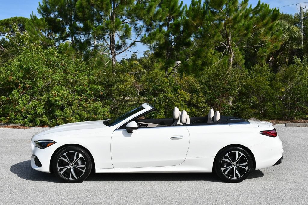 Used 2024 Mercedes-Benz CLE 300 4MATIC Cabriolet image 29