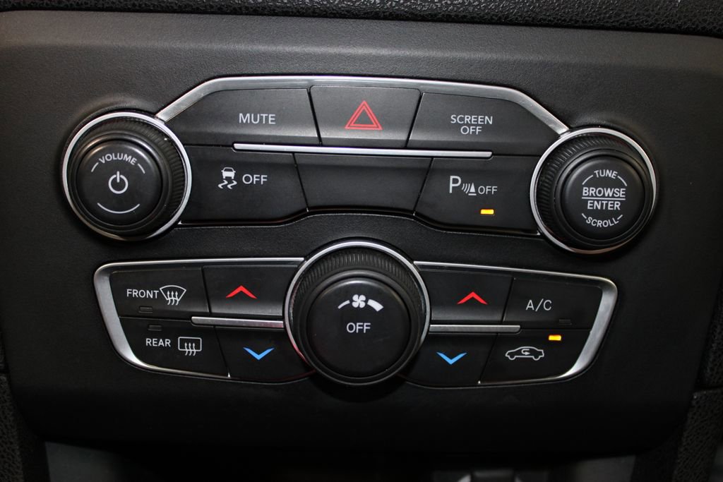Used 2022 Dodge Charger SXT RWD image 40