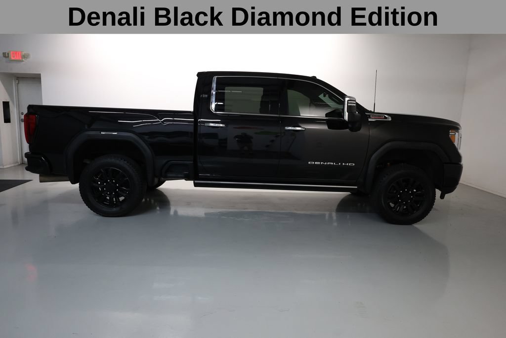 Used 2023 GMC Sierra 2500 Denali w/ Denali Black Diamond Edition AWD/4WD image 11