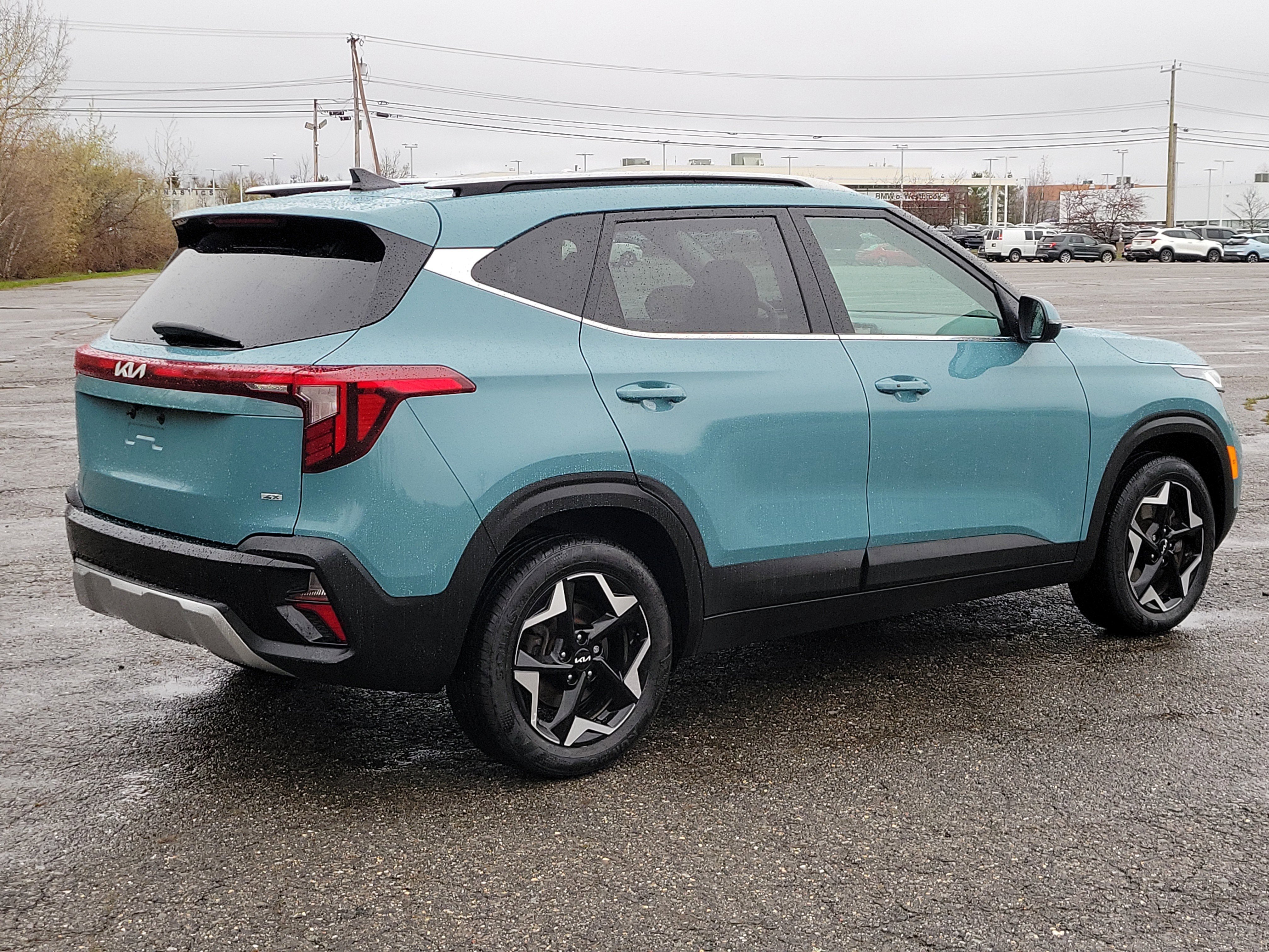 Used 2024 Kia Seltos EX AWD/4WD image 5