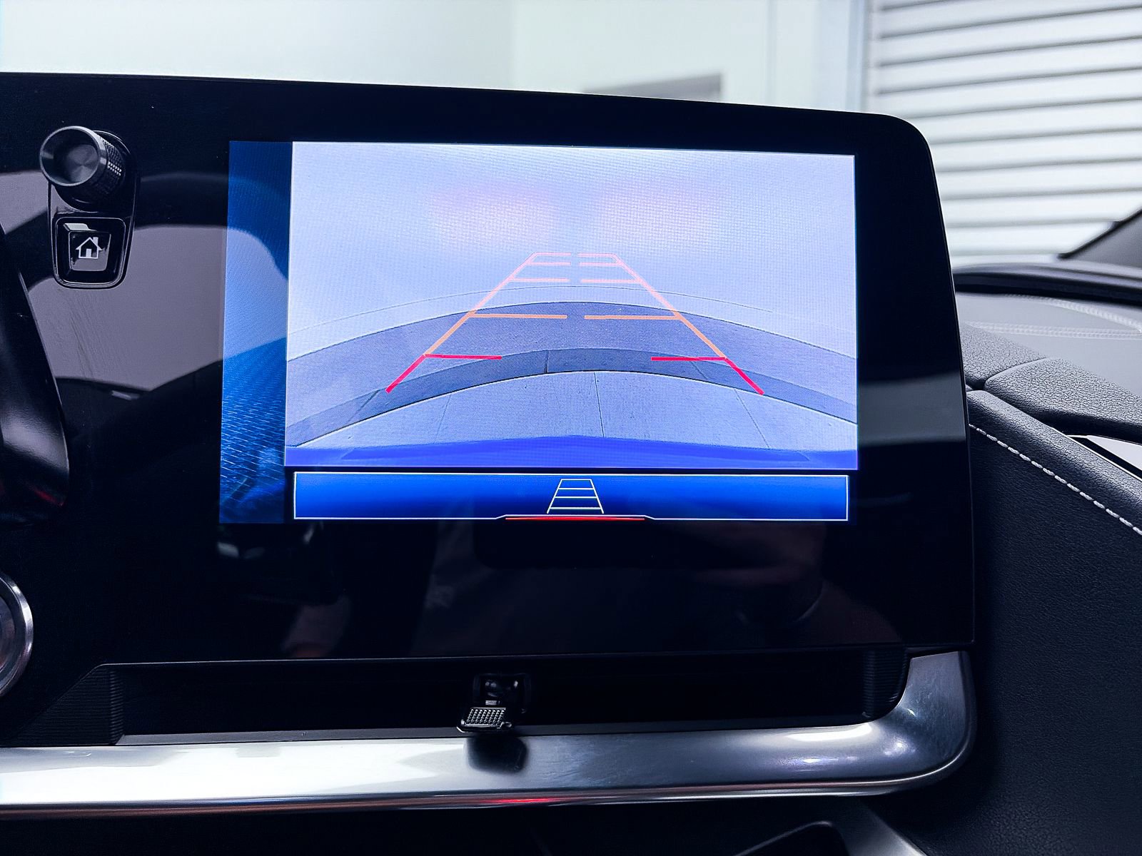 Used 2024 Chevrolet Corvette Stingray Coupe w/ 1LT image 7