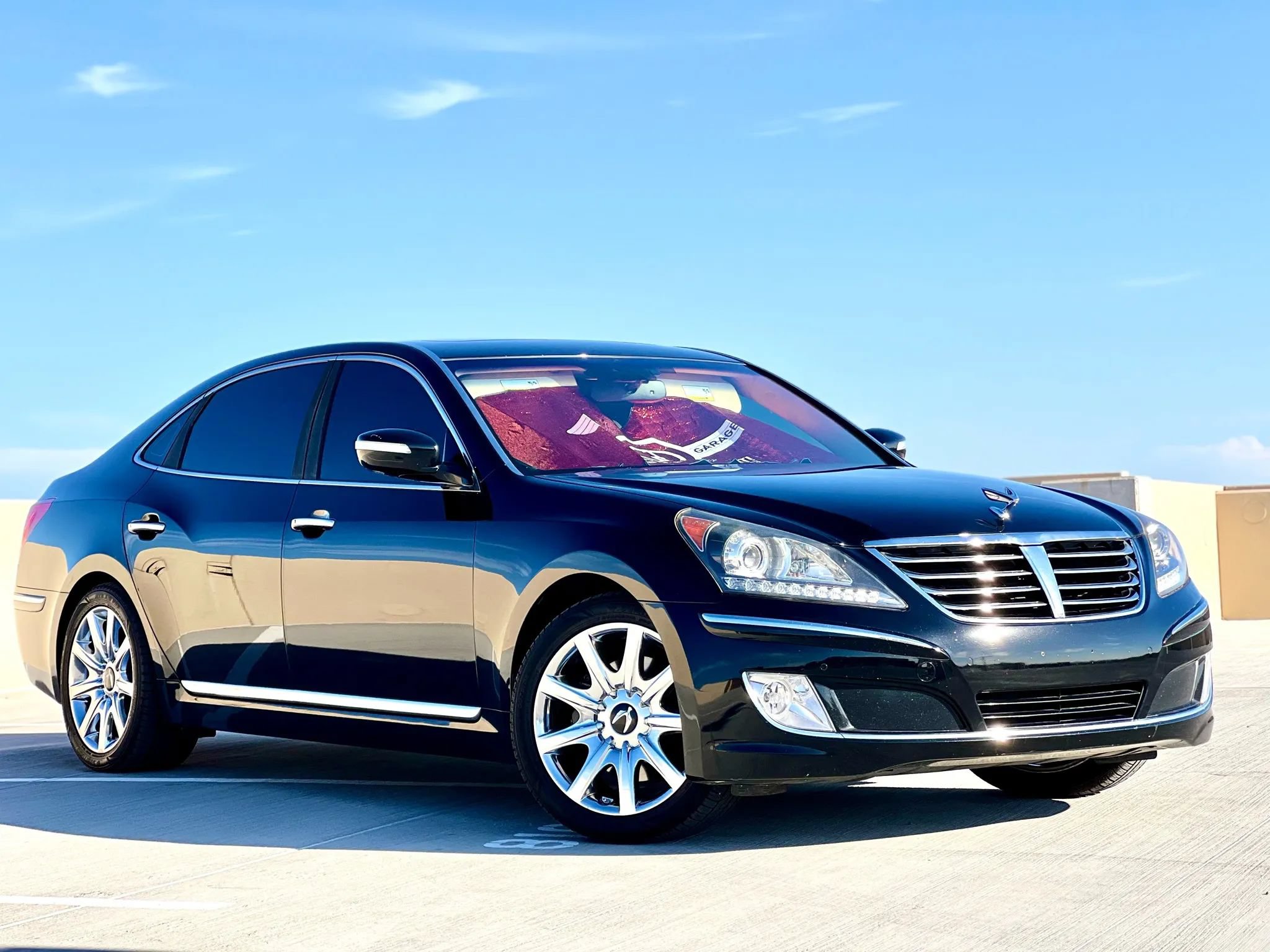 Used 2011 Hyundai Equus Signature RWD image 2