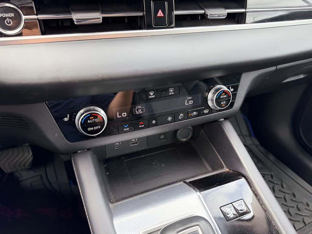 Used 2024 Mitsubishi Outlander SEL AWD/4WD image 14