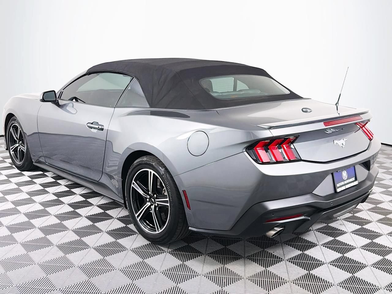 Used 2025 Ford Mustang Premium RWD image 8