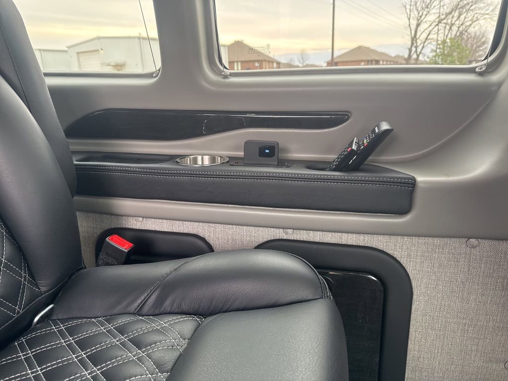 New 2025 GMC Savana 2500 Extended w/ Driver Convenience Package image 46