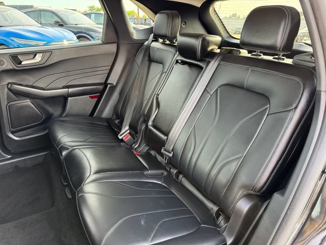 Used 2025 Ford Escape Platinum w/ Premium Technology Package FWD image 15