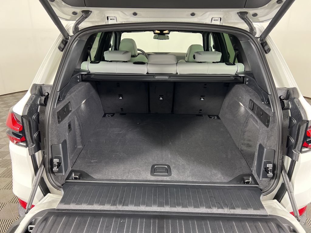 New 2026 BMW X5 xDrive40i AWD/4WD image 13