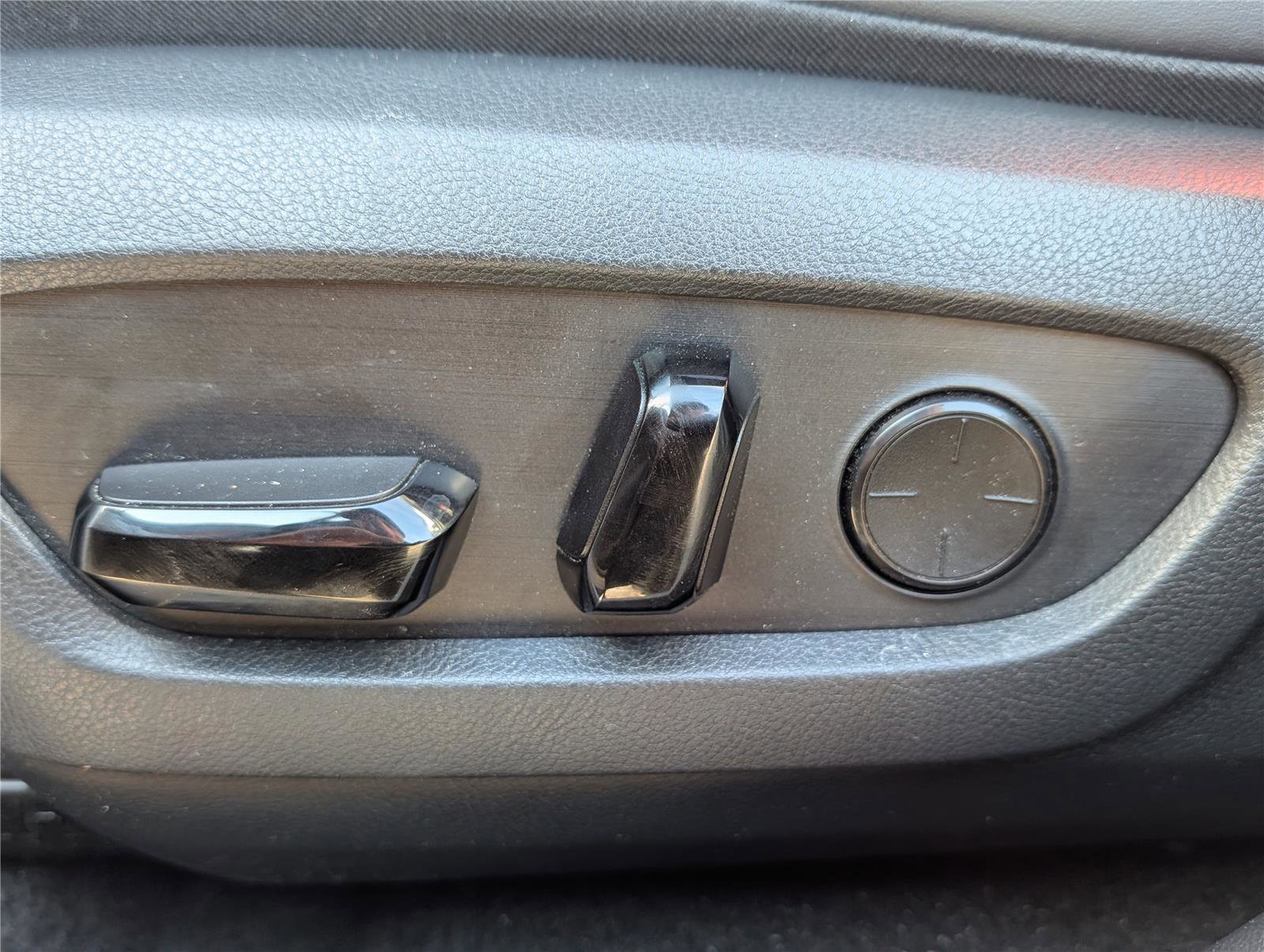 Used 2024 Lexus NX 450h+ AWD w/ Luxury Package image 22