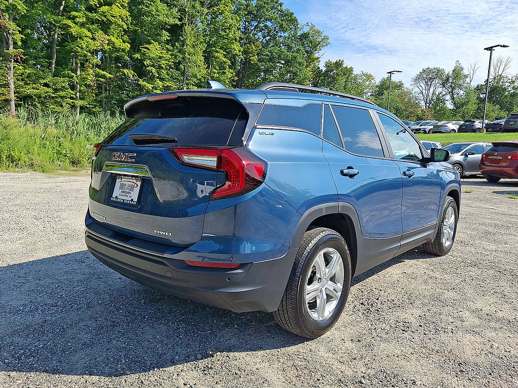 Used 2024 GMC Terrain SLE w/ Driver Convenience Package AWD/4WD image 25
