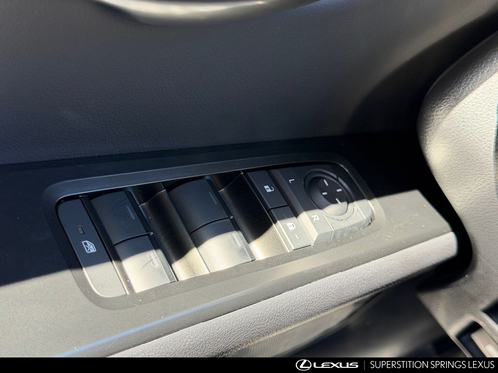 New 2026 Lexus UX 300h FWD w/ Accessory Package (Z1) image 15