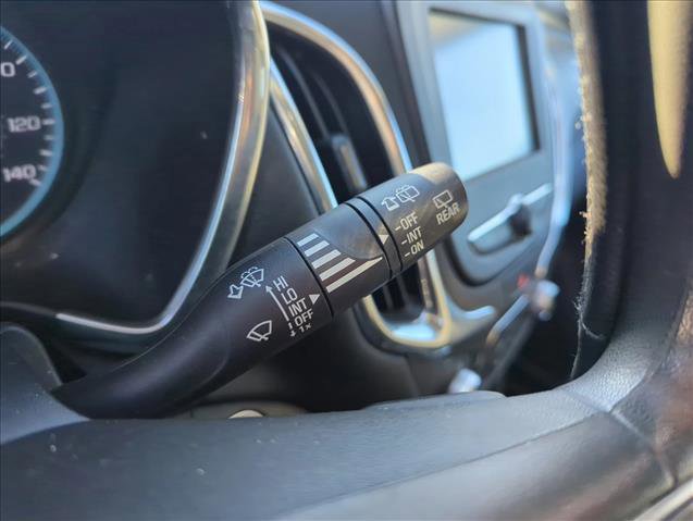 Used 2018 Chevrolet Equinox LT image 18