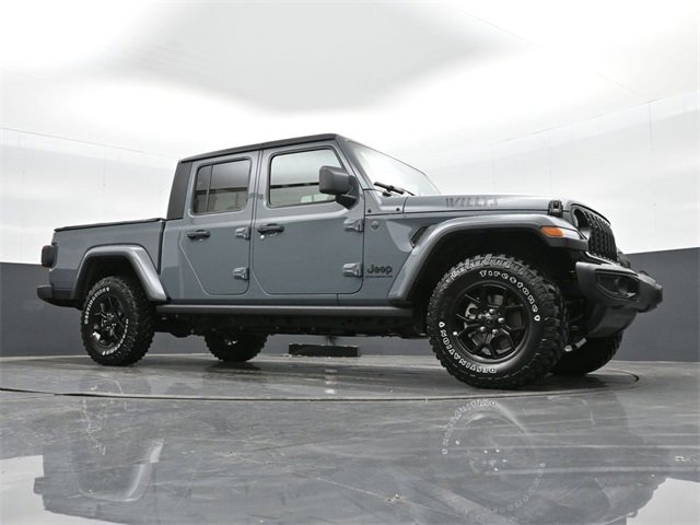 Used 2024 Jeep Gladiator Sport image 38