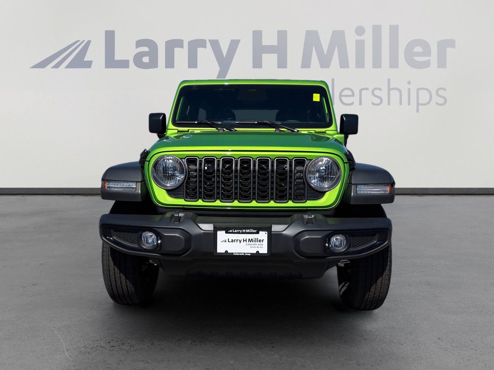 Used 2025 Jeep Wrangler Sport S image 9