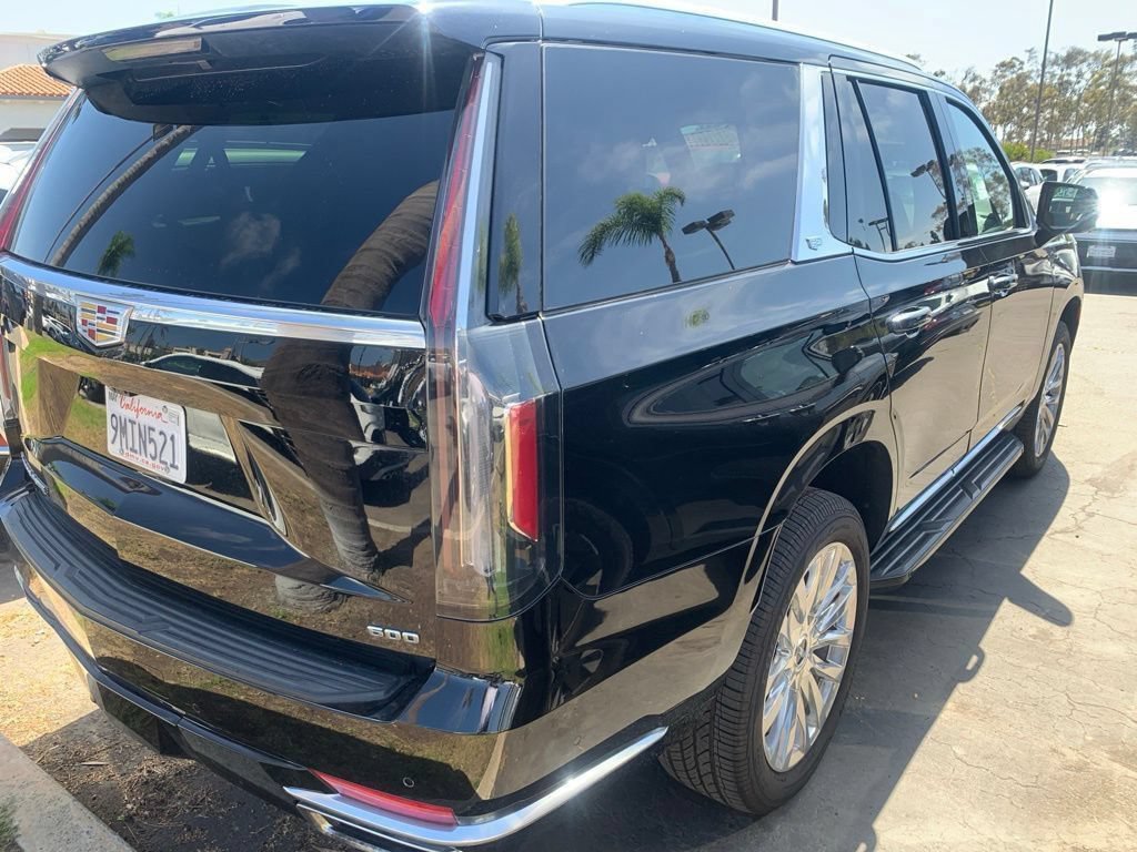 Used 2024 Cadillac Escalade Premium Luxury RWD image 7