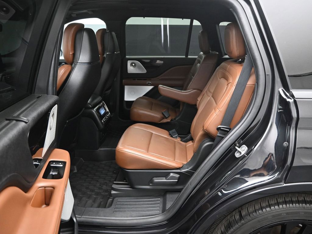 Used 2022 Lincoln Aviator Reserve w/ Equipment Group 201A image 18