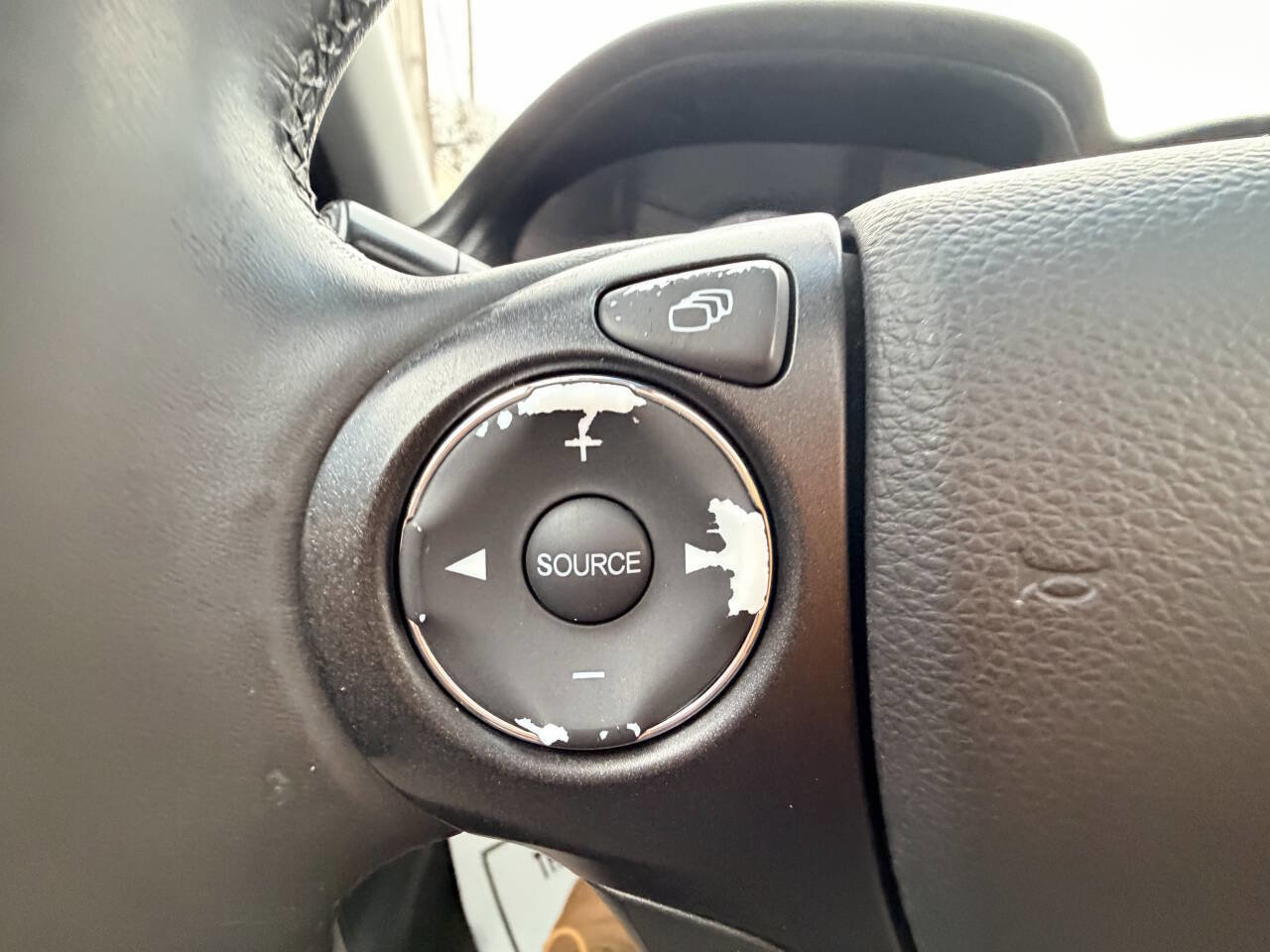 Used 2013 Honda Accord EX-L image 38