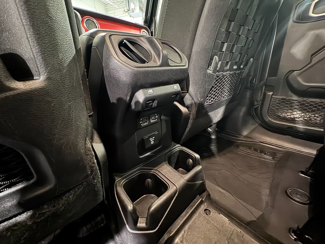 Used 2021 Jeep Wrangler Unlimited Rubicon image 34
