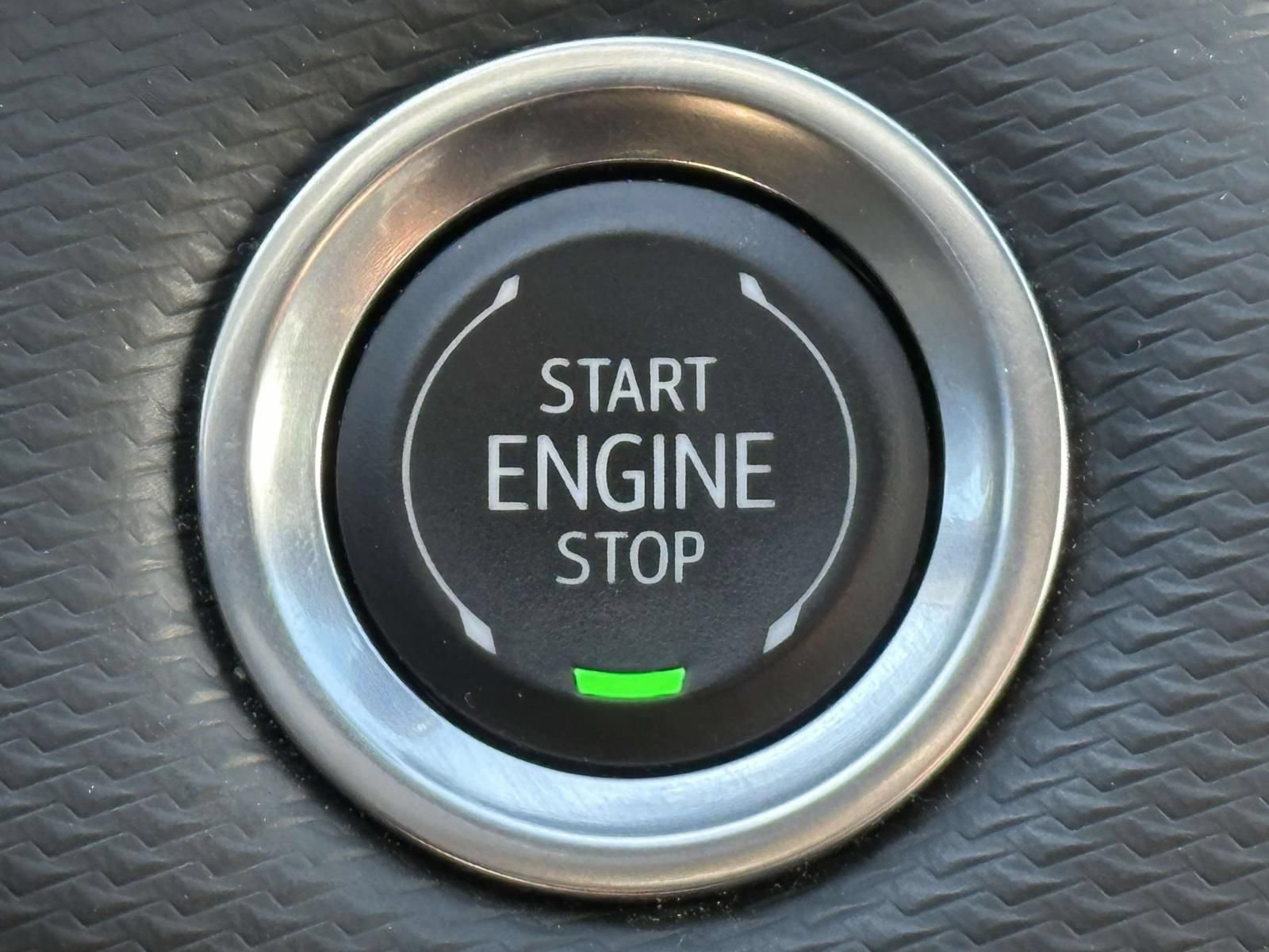 Certified 2025 Chevrolet Equinox LT AWD/4WD image 18