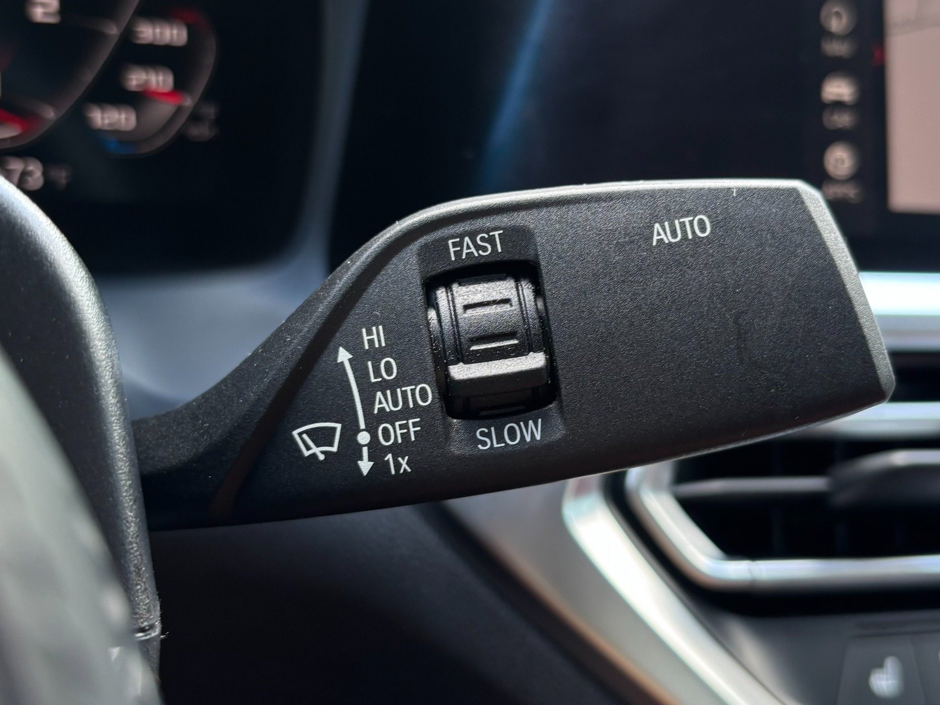 Used 2021 BMW M4 Coupe w/ Executive Package RWD image 37