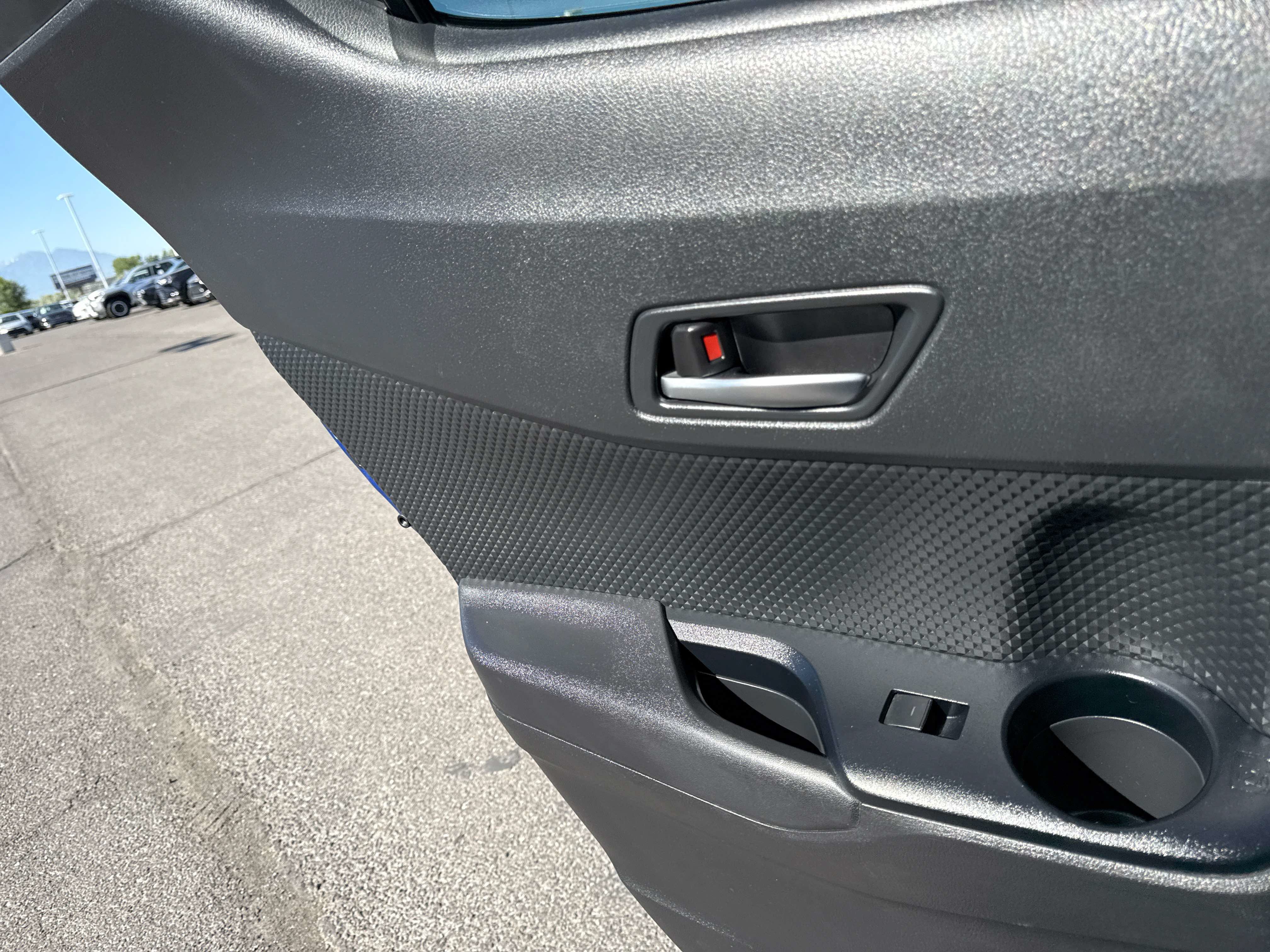 Used 2022 Toyota C-HR XLE FWD image 16