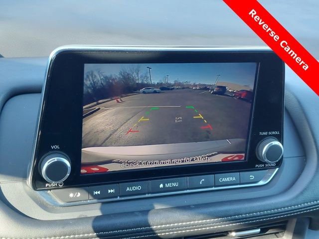 Used 2024 Nissan Rogue SV image 11